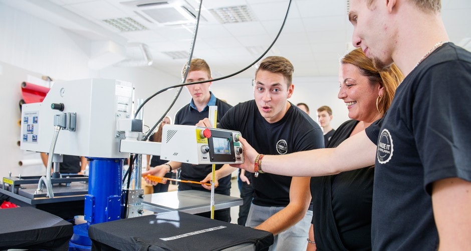 Flyeralarm_Azubis2015_02_de